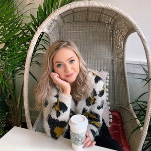Meet your Posher, Alyssa